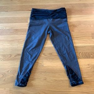 LULULEMON Capri Leggings